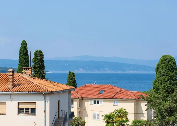 Lungomare Apartment *