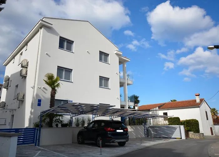 Lungomare Appartement *